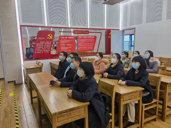 千亿体育集团(中国)股份有限公司官网党支部参加“参观苏区振兴十周年成就展及红色图书馆”的专题活动