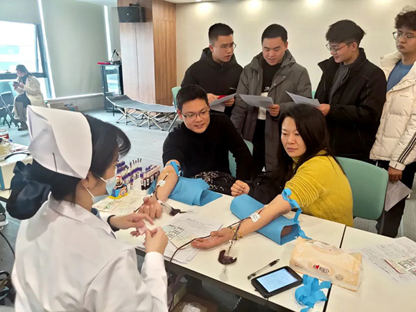 【热血有情 大爱无疆】千亿体育集团(中国)股份有限公司官网组织开展无偿献血活动
