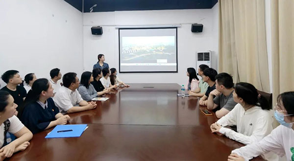 千亿体育集团(中国)股份有限公司官网党支部开展“推动垃圾分类，践行绿色发展”联合党建活动